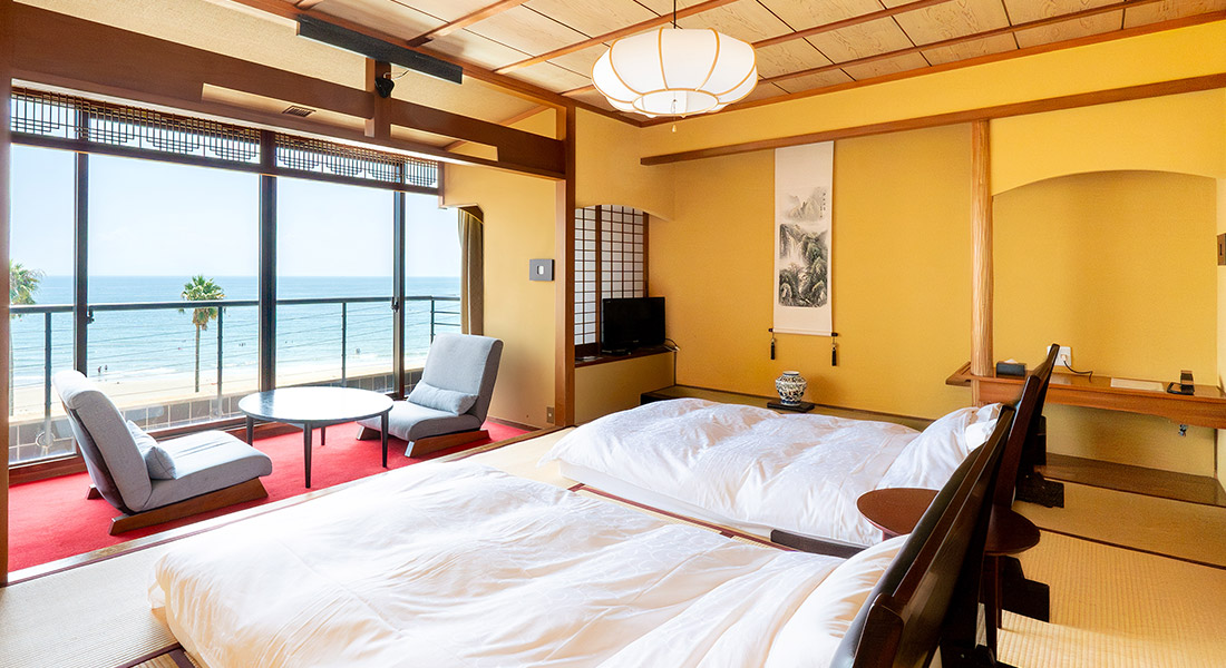 Japanese-style room with 12 tatami mats